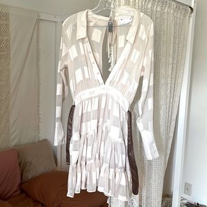 ASOS short cream dress with a a detachable brown belt - Never worn